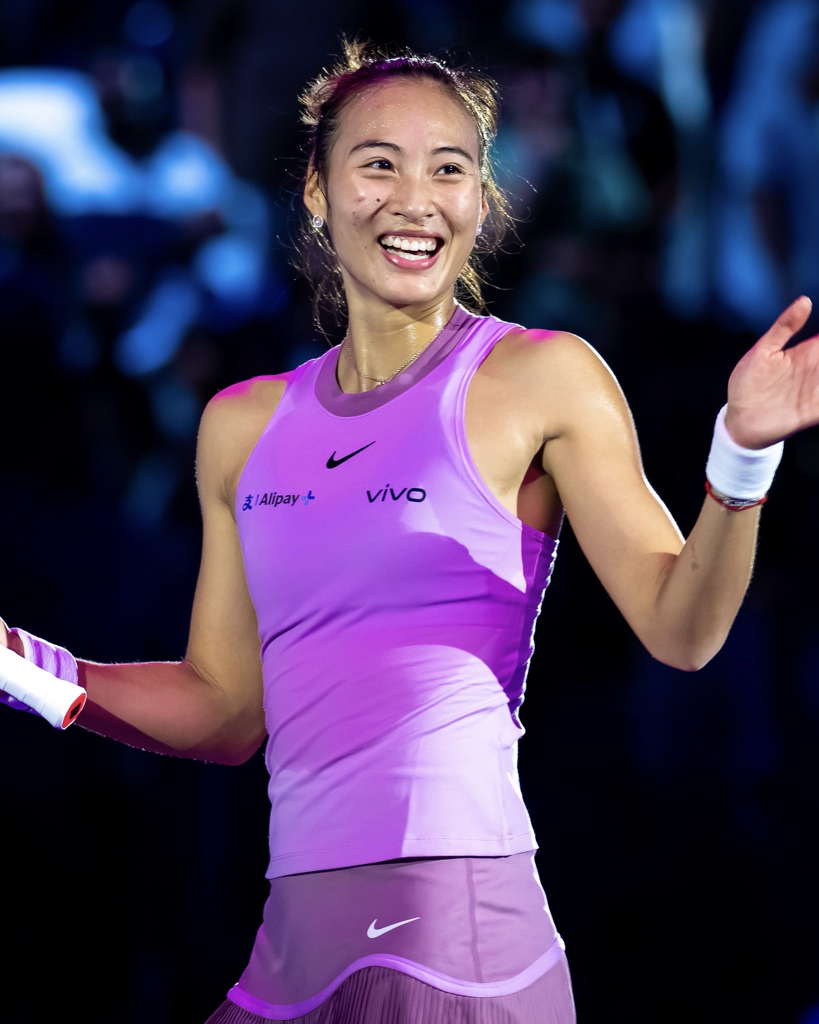  莎拉波娃爆冷击败雄鹿，突破纪录引爆全场！-九游会